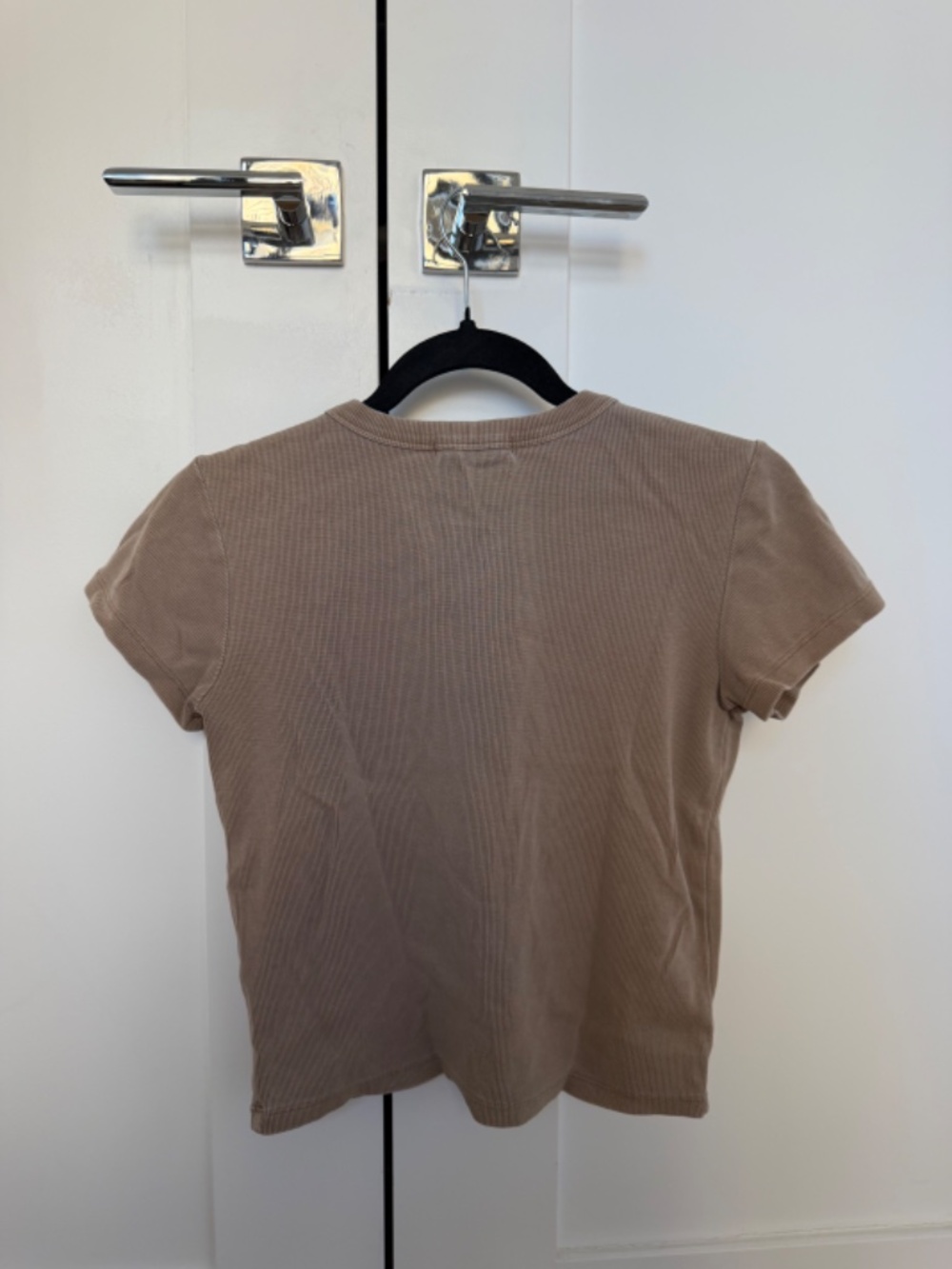 Marine Layer's Cropped Ribbed Tee - Picture 2 of 3